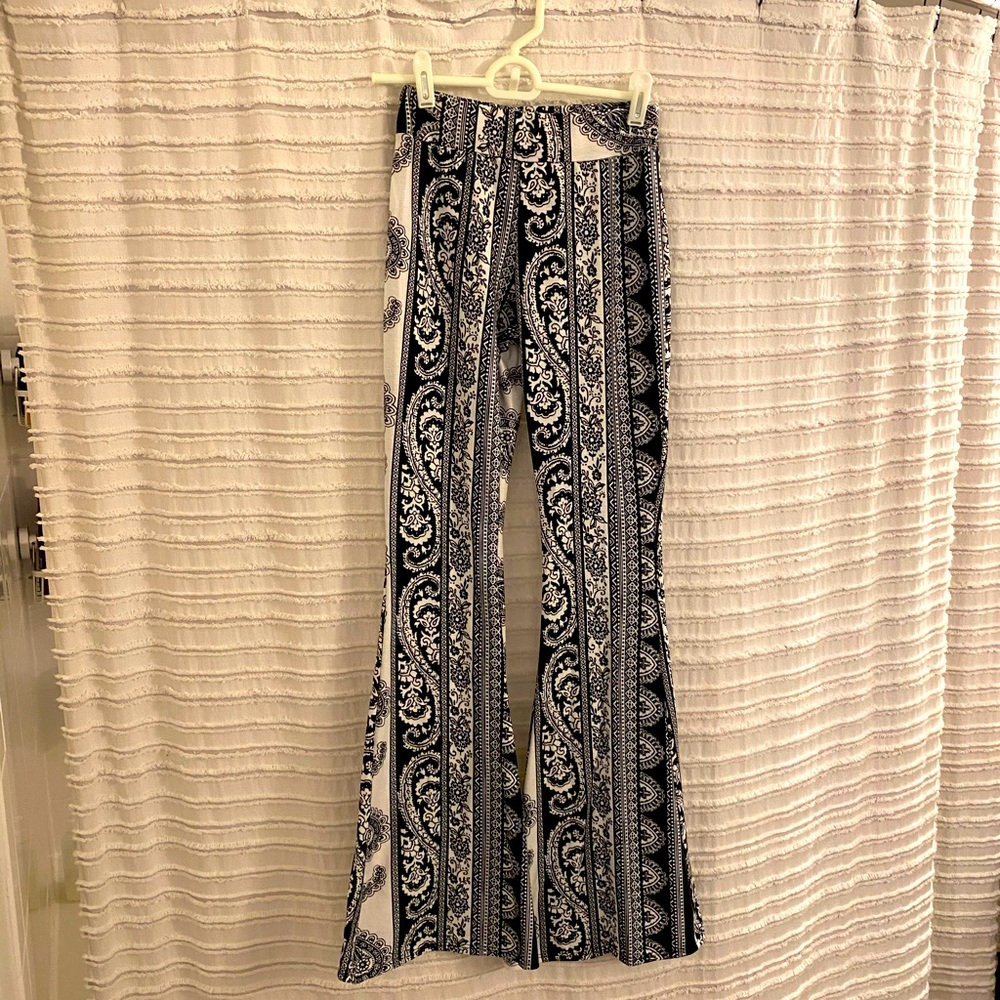 Pattern Flare Pants - Picture 2 of 5